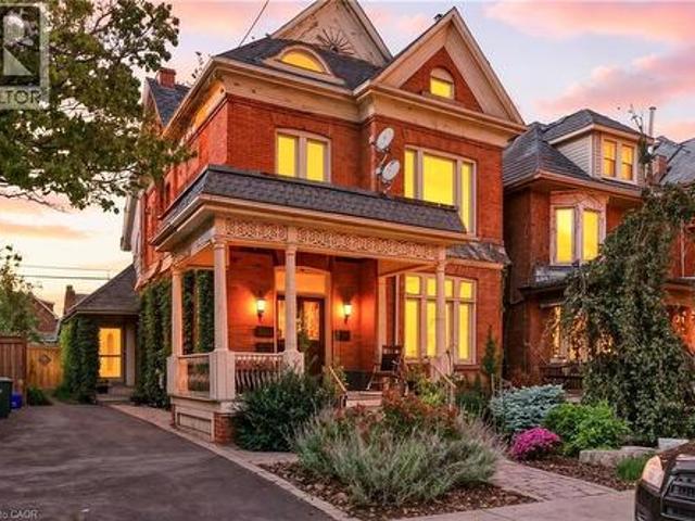 House for sale in Ancaster, Ontario