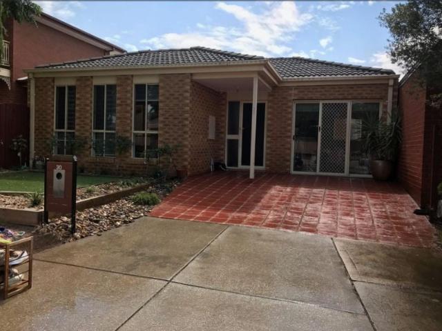 House for rent in Roxburgh Park, Melbourne