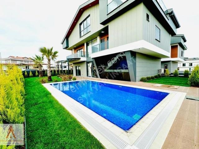 Beylikdüzü, İstanbul içerisinde satılık Villa