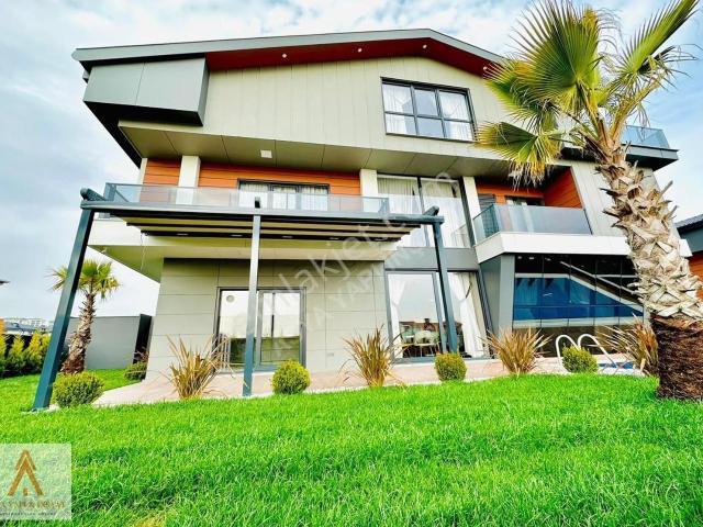 Beylikdüzü, İstanbul içerisinde satılık Villa