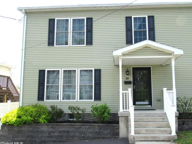 Townhouse for sale in Cohoes, New York
