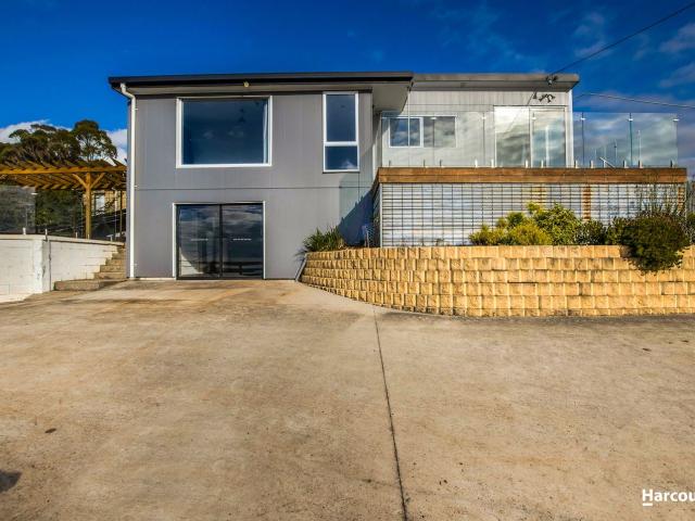 Apartment for rent in Somerset, Tasmania