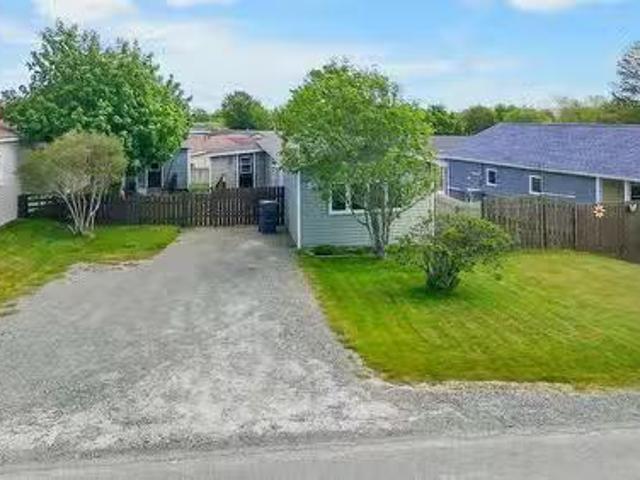 House for sale in Paradise, Newfoundland And Labrador