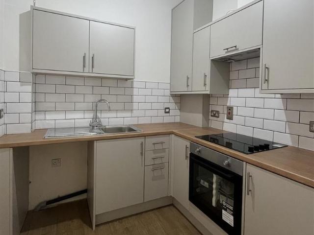 Apartment for rent in Longwood, West Yorkshire