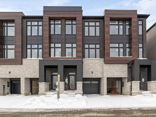 Townhouse for sale in Woburn, Ontario