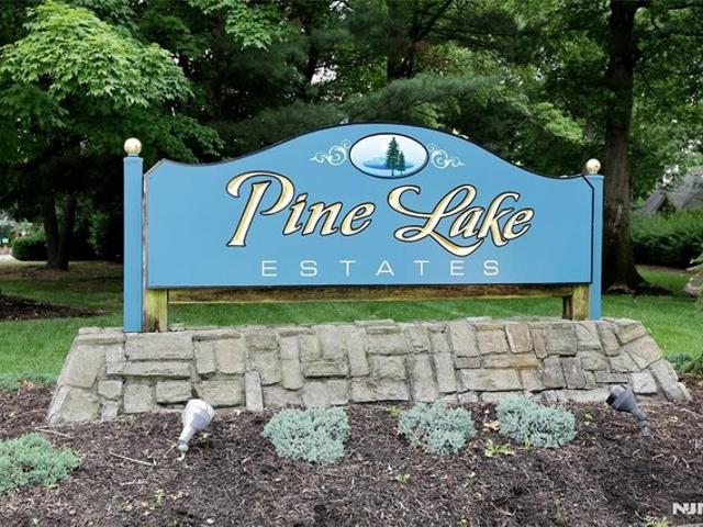Townhouse for sale in Township Of Washington, New Jersey