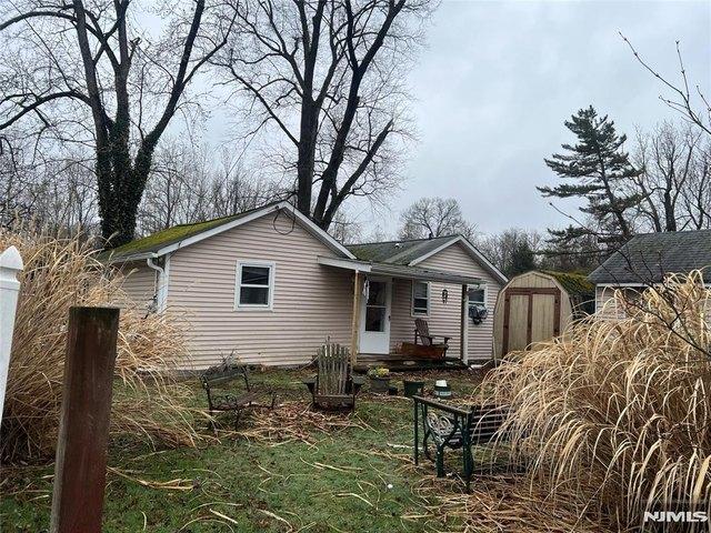 House for sale in Oakland, Bergen County