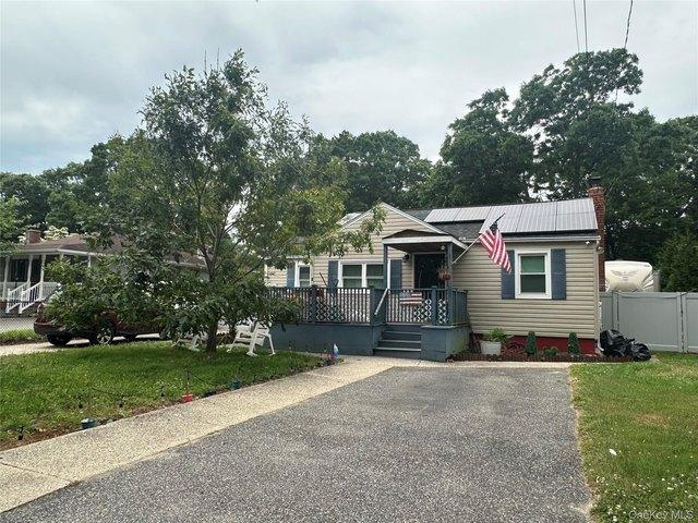 House for sale in Centereach, New York