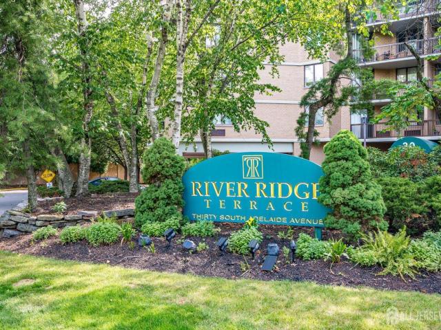 Condo for sale in Highland Park, New Jersey