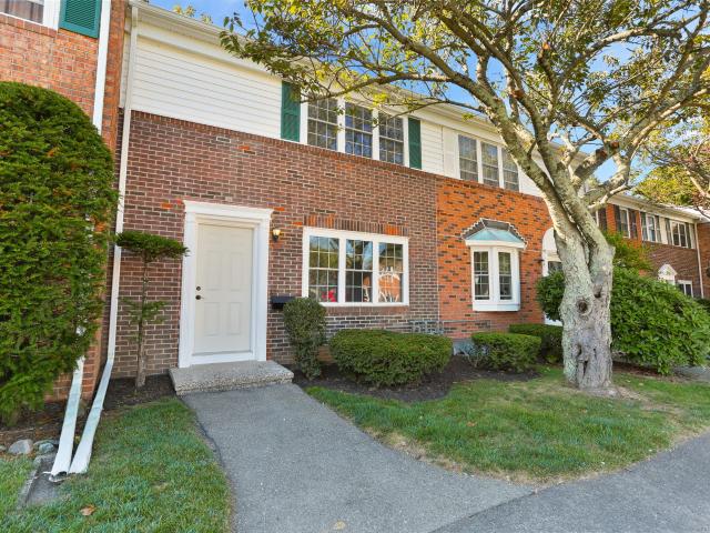 Condo for sale in Milford, Connecticut