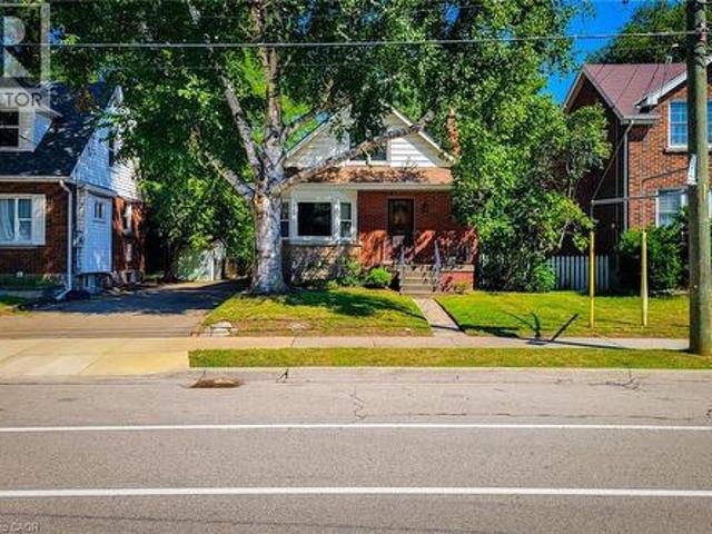 House for sale in Ancaster, Ontario