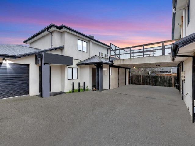 Townhouse for sale in Camerons Creek, Victoria