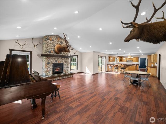 House for sale in Wishkah, Aberdeen