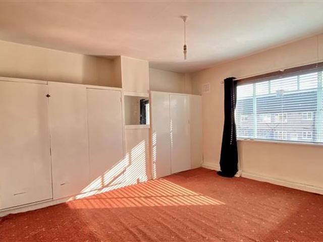 Detached House for sale in Kimmage Cross Roads, Dublin