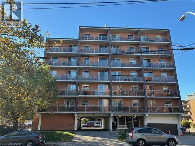 Condo for sale in Eastmount, Hamilton