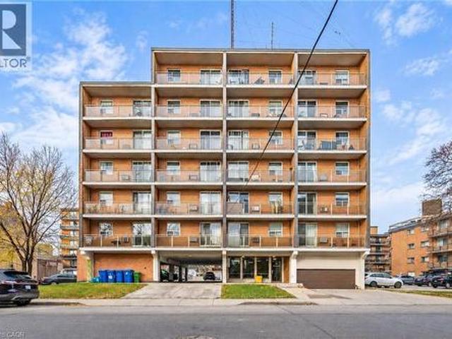 Property for rent in Eastmount, Hamilton