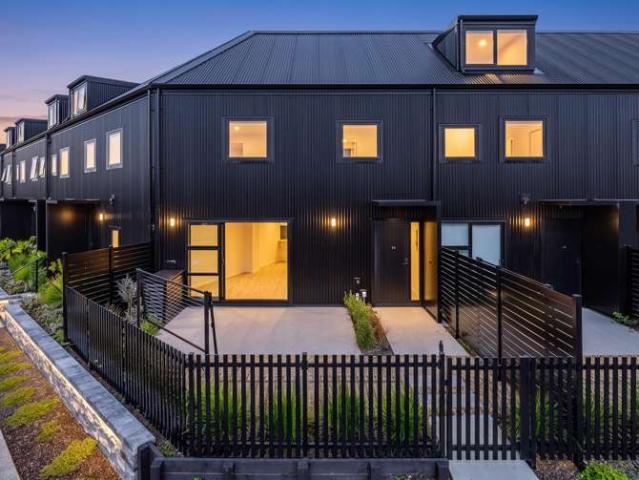 Townhouse for sale in Manurewa, Oroua County