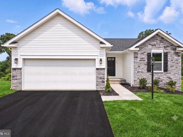 House for sale in Kearneysville, West Virginia