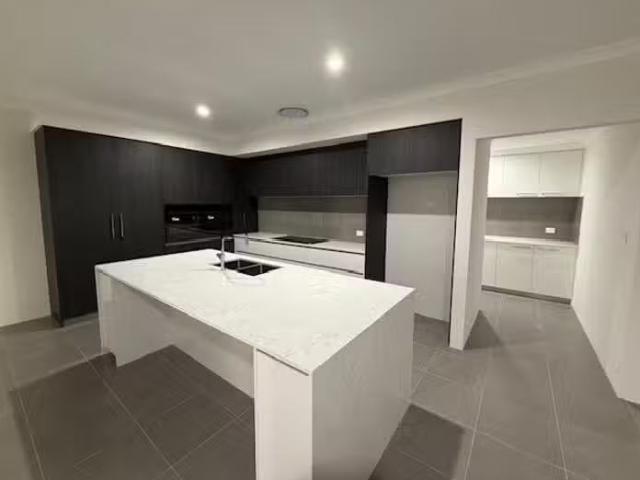 House for rent in Piara Waters, Western Australia