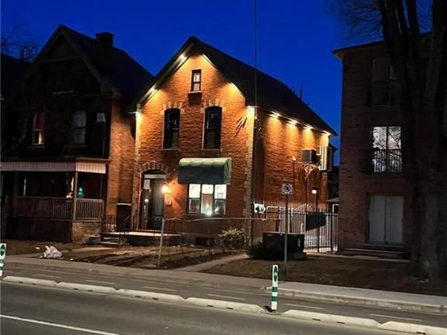 Apartment for rent in Ancaster, Ontario