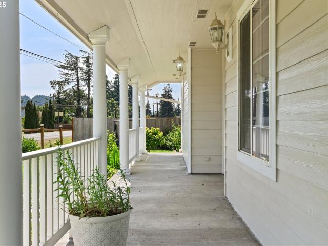 House for sale in Creswell