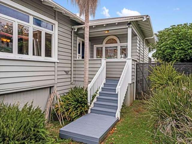 House for sale in Balmoral, Oroua County