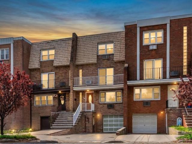 House for sale in Hudson, New Jersey