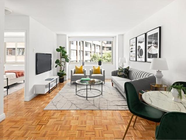 Condo for sale in Arverne, New York