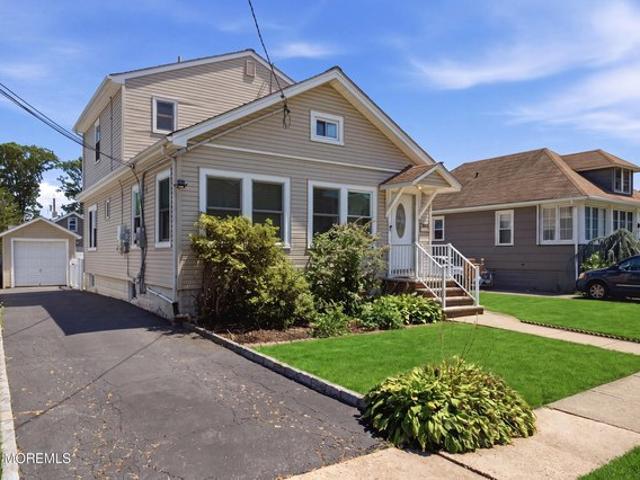 House for sale in Avenel, New Jersey