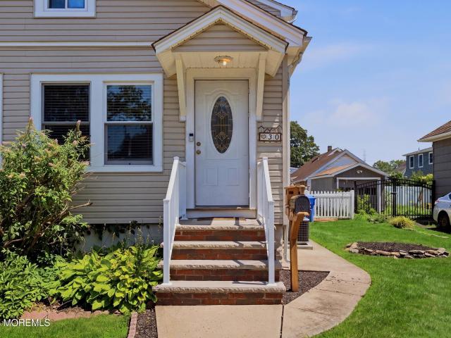 House for sale in Avenel, New Jersey