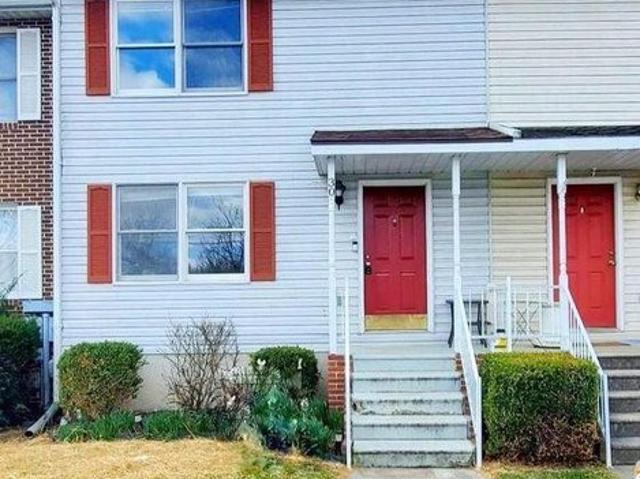 Townhouse for sale in Bunker Hill, West Virginia