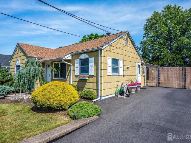 House for sale in Edison, New Jersey