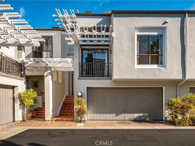 Townhouse for sale in Irvine, California