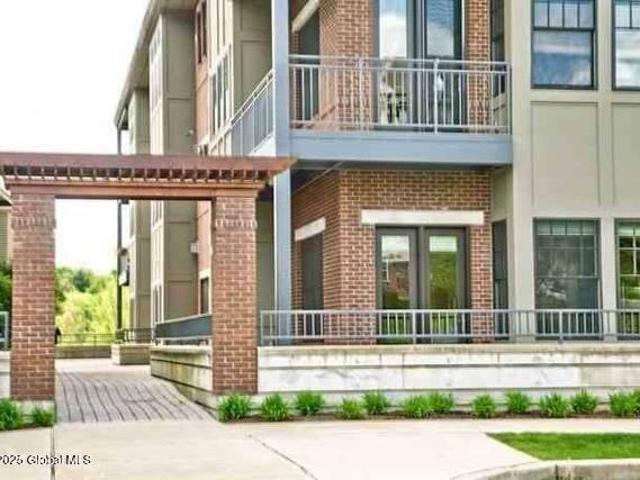 Condo for sale in Saratoga Springs