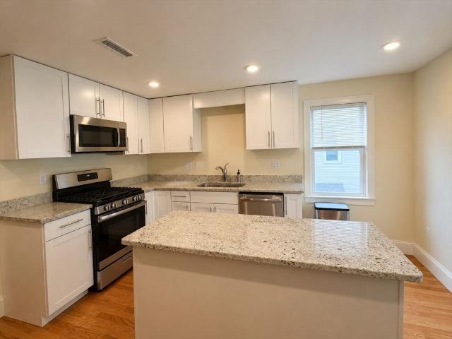 Apartment for rent in Auburndale, Massachusetts