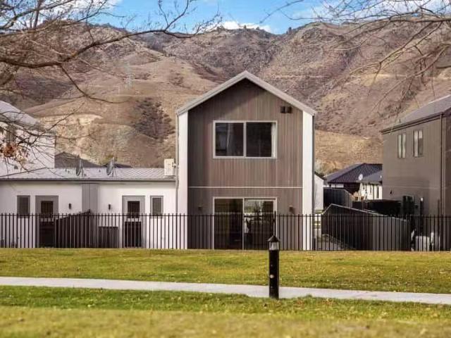 Apartment for sale in Otakou