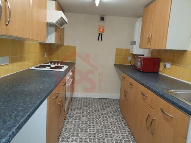Apartment for rent in Beckett Park, Headingley