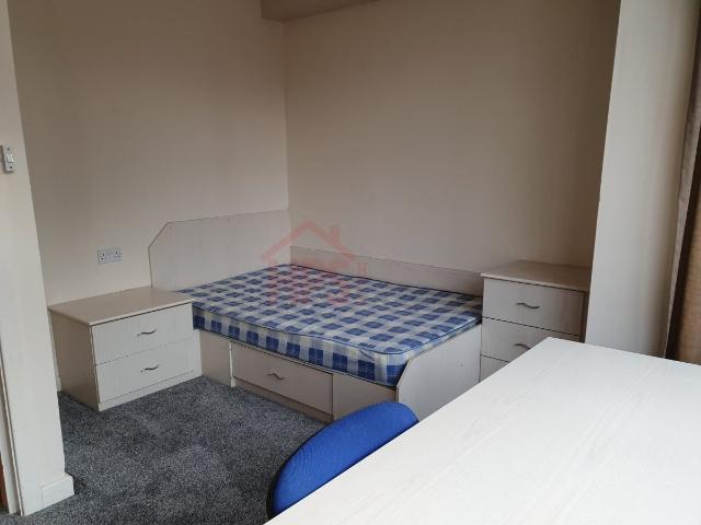 Apartment for rent in Beckett Park, Headingley