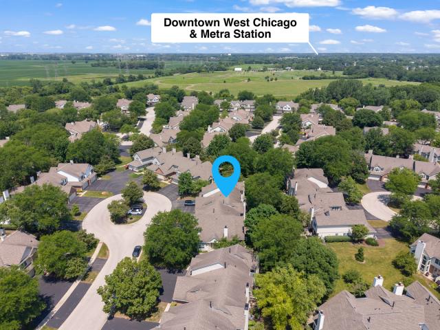 Condo for sale in Warrenville, Illinois