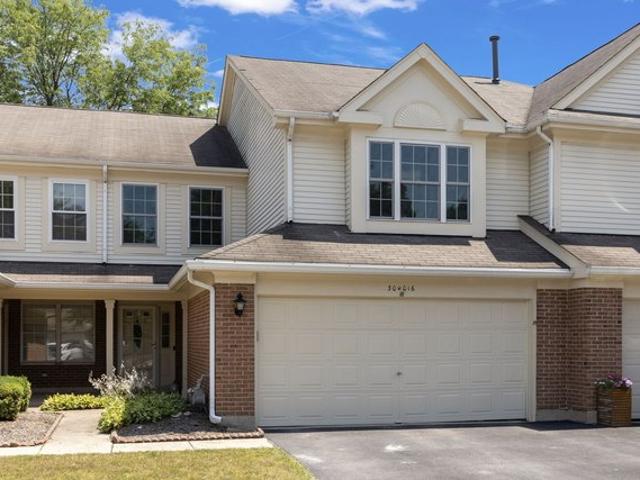 Condo for sale in Warrenville, Illinois