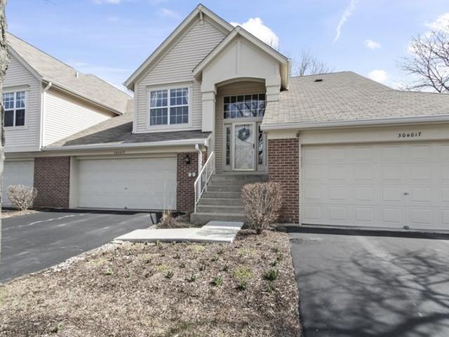 Condo for sale in Warrenville, Illinois