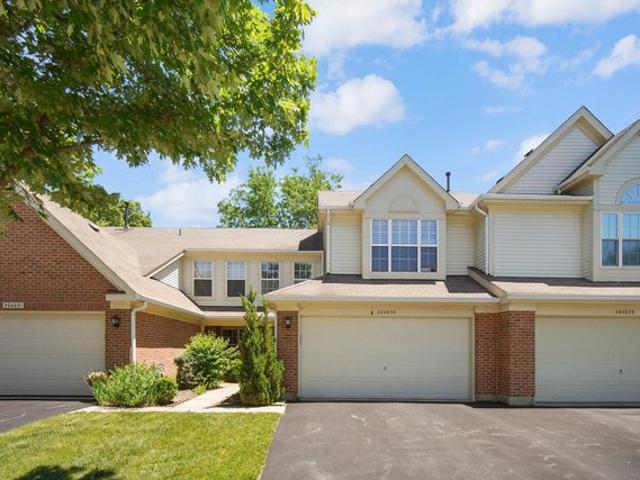 Townhouse for sale in Warrenville, Illinois