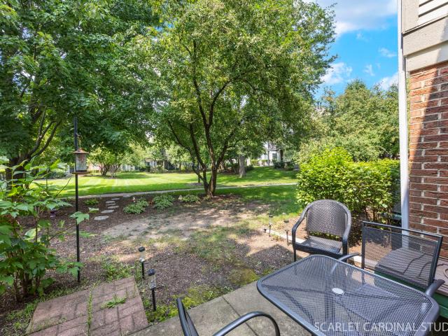 Townhouse for sale in Warrenville