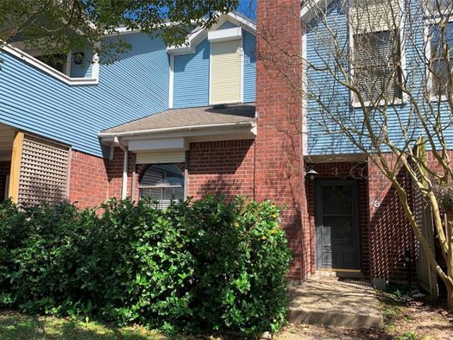 Townhouse for sale in Galveston, Texas