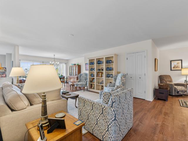 Condo for sale in Glenview, Illinois