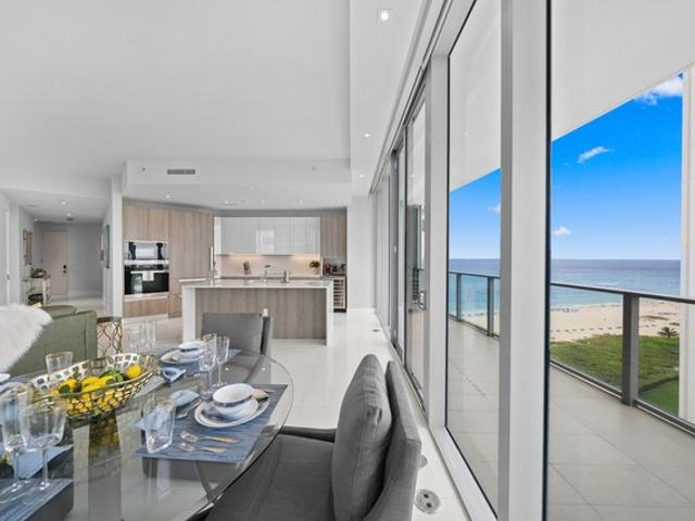 Condo for sale in Riviera Beach, Florida