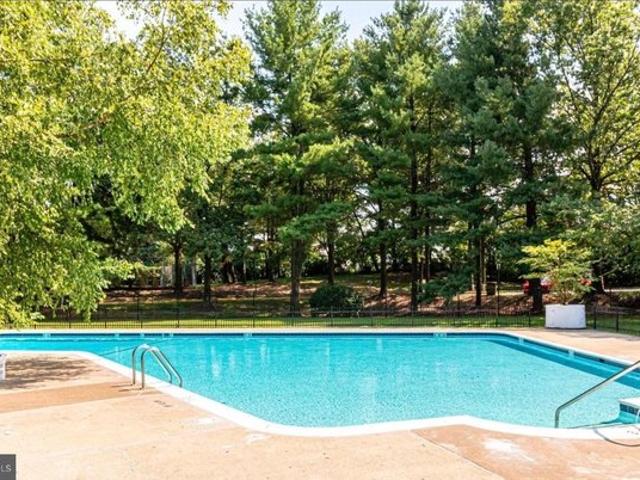 Condo for sale in Falls Church, Virginia