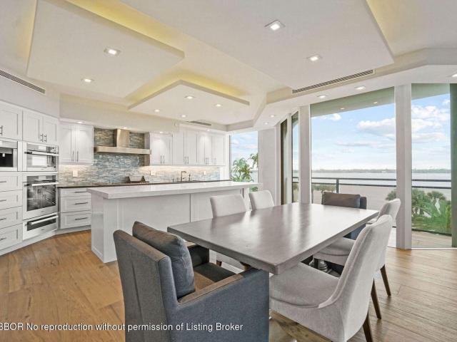 Condo for sale in Palm Beach, Palm Beach County