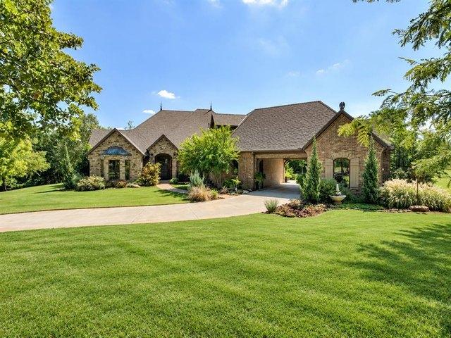 House for sale in Jones, Oklahoma County