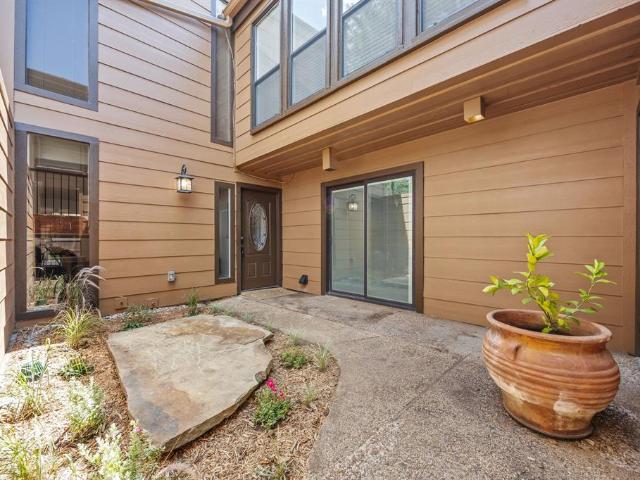 Townhouse for sale in Farmers Branch Townhouse for sale in Farmers Branch